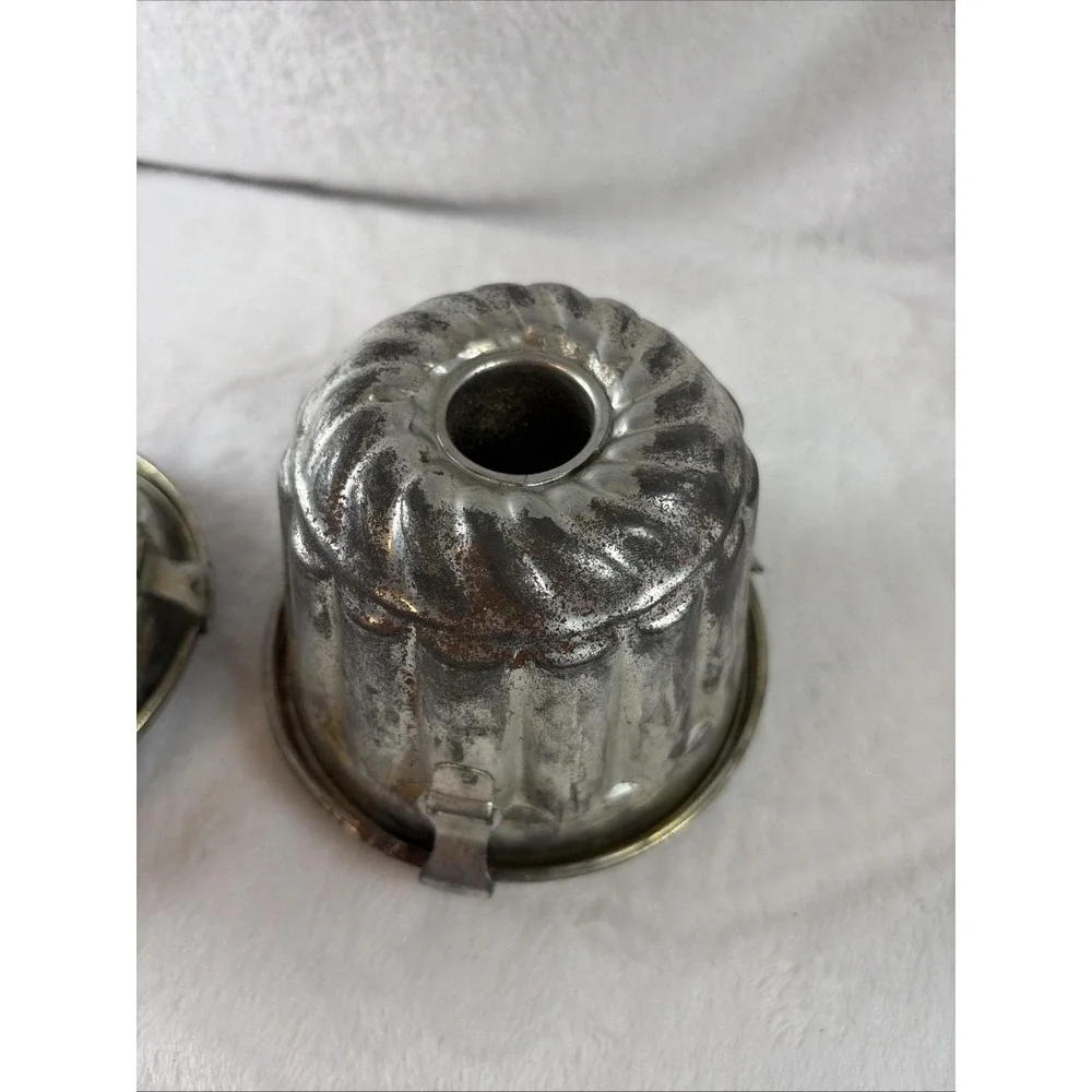 Pair of Antique Tin Steamed Pudding Molds Locking Lids (Circa‎ 1920s) Primitive
